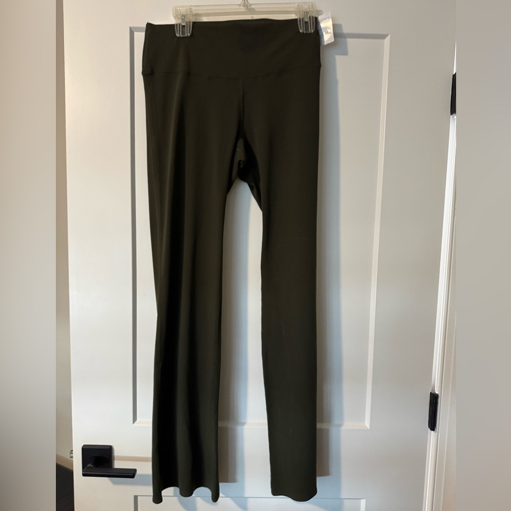 Women’s dark green yoga pants NWT